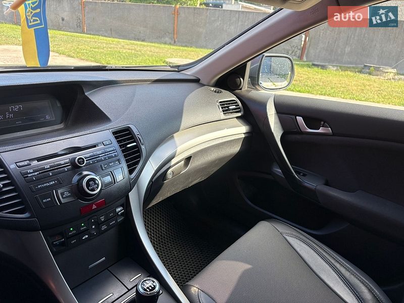 Фото Honda Accord з оголошення AUTO.RIA