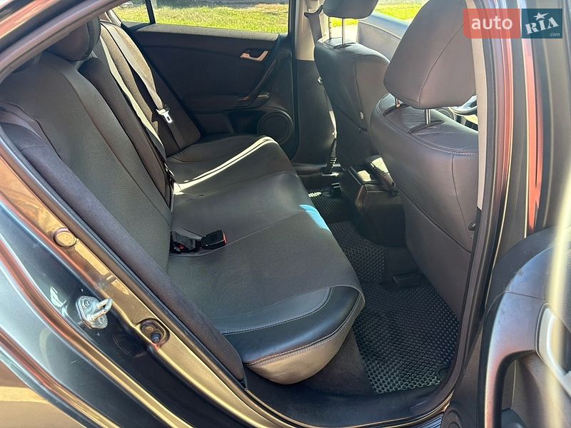 Фото Honda Accord з оголошення AUTO.RIA