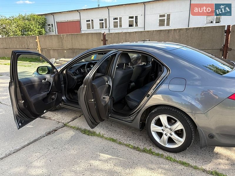 Фото Honda Accord з оголошення AUTO.RIA