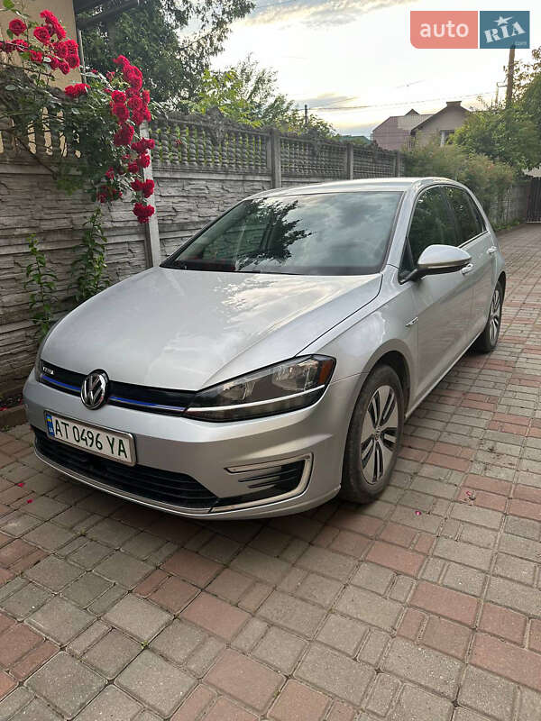 Фото Volkswagen e-Golf з оголошення AUTO.RIA