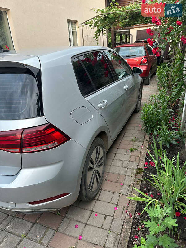 Фото Volkswagen e-Golf з оголошення AUTO.RIA