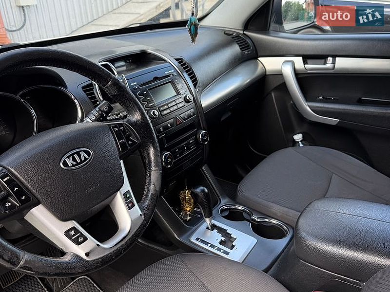 Фото Kia Sorento з оголошення AUTO.RIA