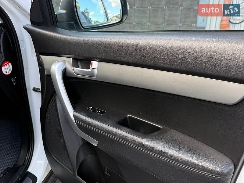 Фото Kia Sorento з оголошення AUTO.RIA