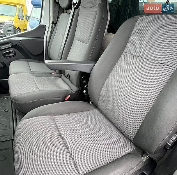 Фото Renault Master з оголошення AUTO.RIA