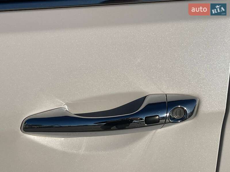 Фото Hyundai Santa FE з оголошення AUTO.RIA