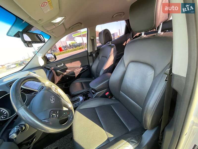 Фото Hyundai Santa FE з оголошення AUTO.RIA