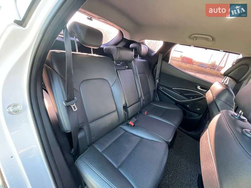 Фото Hyundai Santa FE з оголошення AUTO.RIA