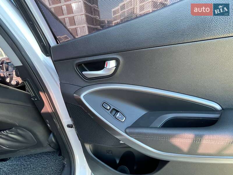 Фото Hyundai Santa FE з оголошення AUTO.RIA