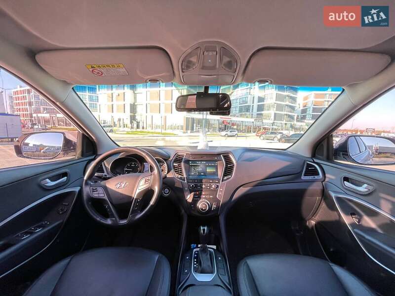 Фото Hyundai Santa FE з оголошення AUTO.RIA