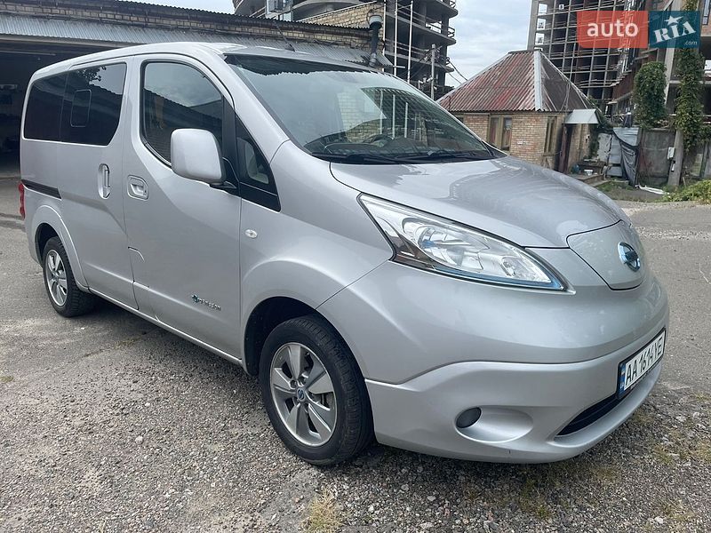 Фото Nissan e-NV200 з оголошення AUTO.RIA