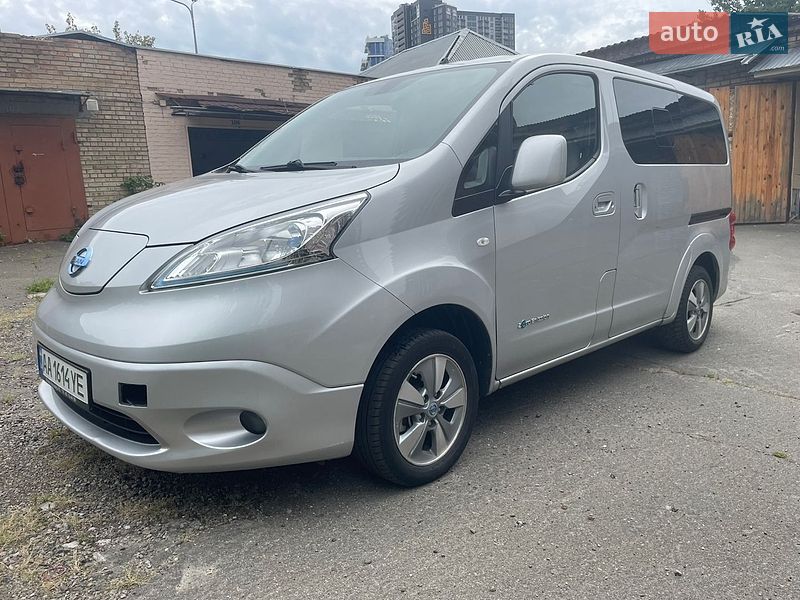 Фото Nissan e-NV200 з оголошення AUTO.RIA