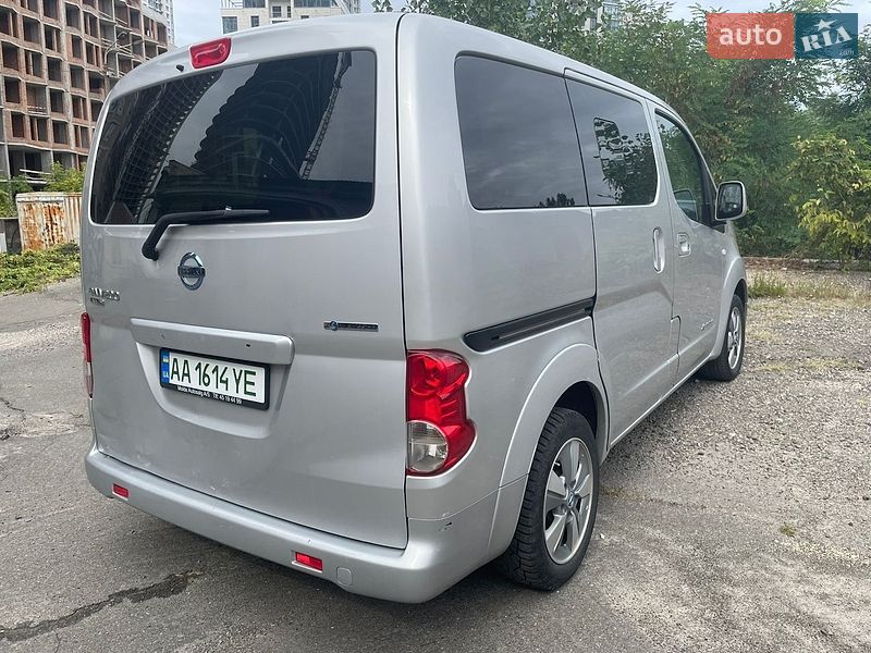 Фото Nissan e-NV200 з оголошення AUTO.RIA