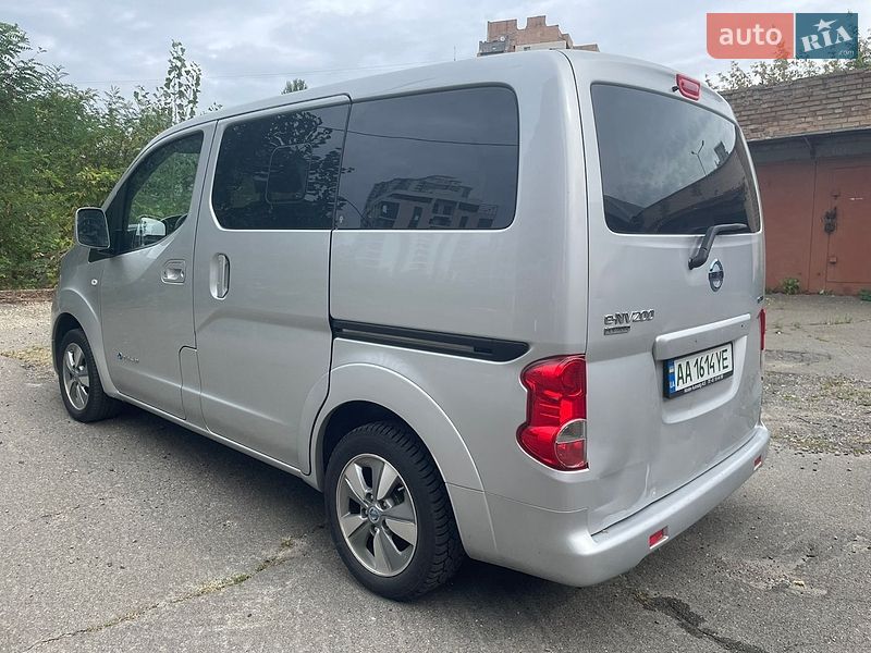 Фото Nissan e-NV200 з оголошення AUTO.RIA