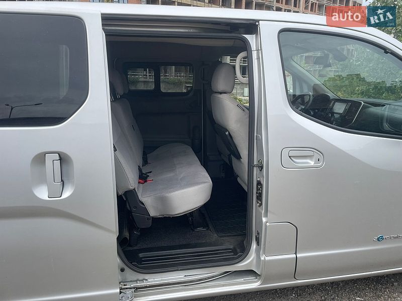 Фото Nissan e-NV200 з оголошення AUTO.RIA