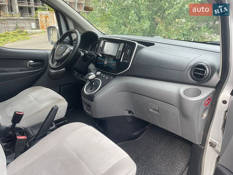 Фото Nissan e-NV200 з оголошення AUTO.RIA