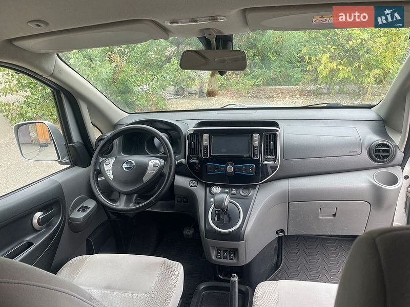 Фото Nissan e-NV200 з оголошення AUTO.RIA