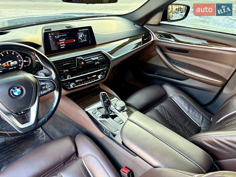 Фото BMW 5 Series з оголошення AUTO.RIA