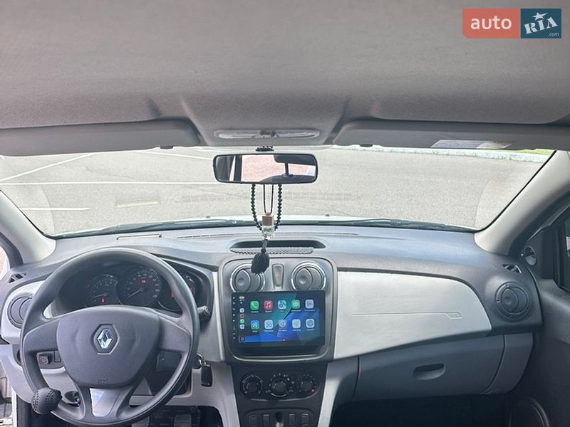 Фото Renault Logan з оголошення AUTO.RIA