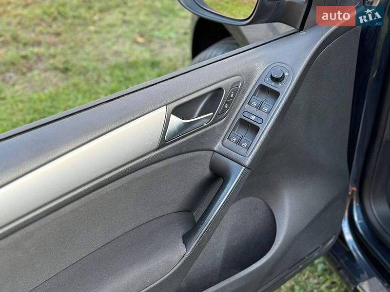 Фото Volkswagen Golf з оголошення AUTO.RIA