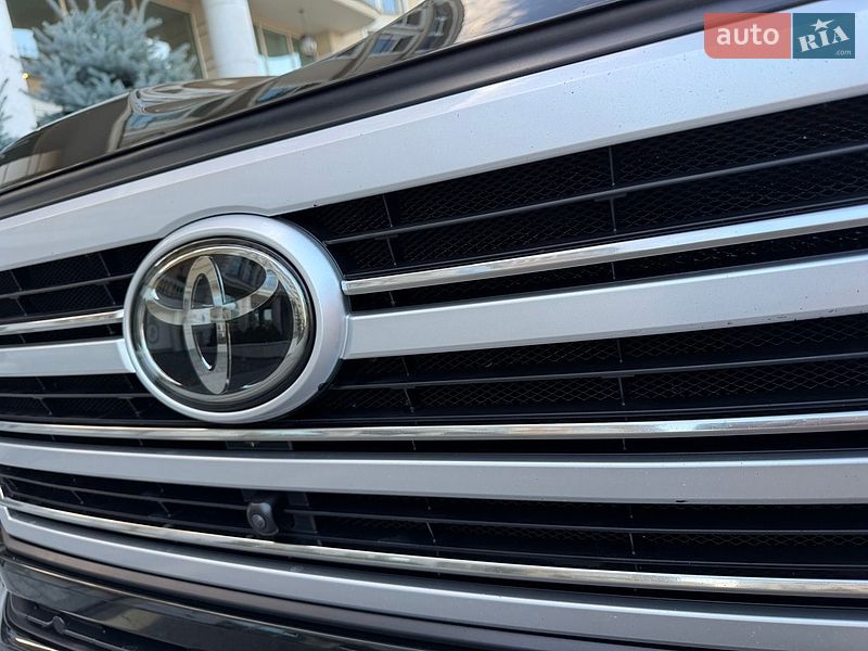 Фото Toyota Land Cruiser з оголошення AUTO.RIA