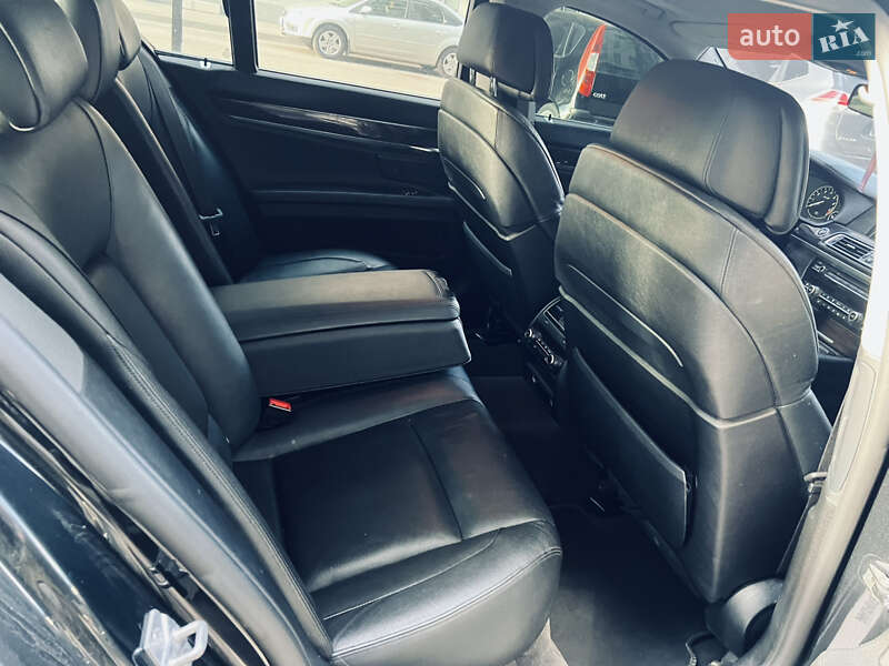 Фото BMW 7 Series з оголошення AUTO.RIA
