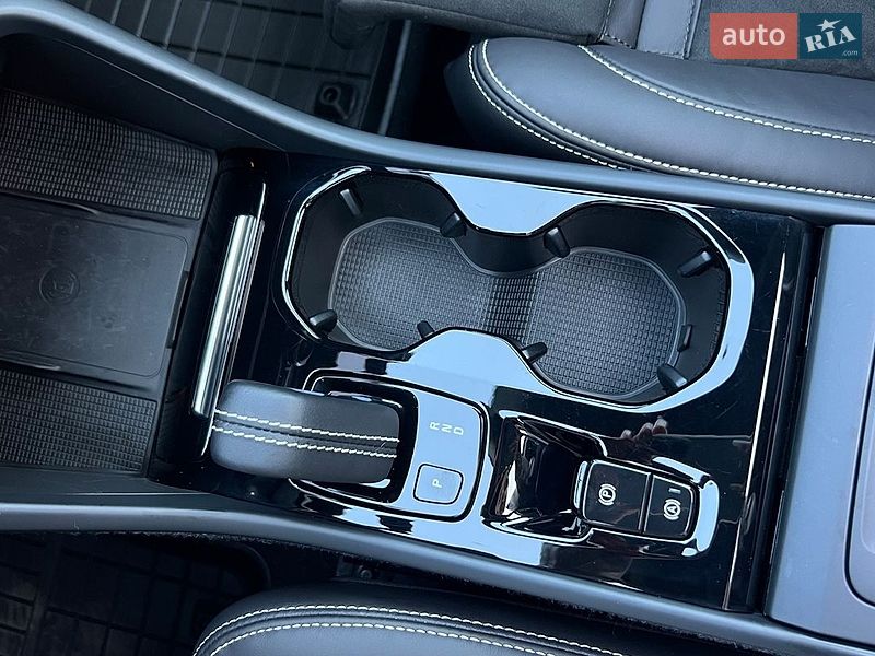 Фото Volvo XC40 з оголошення AUTO.RIA