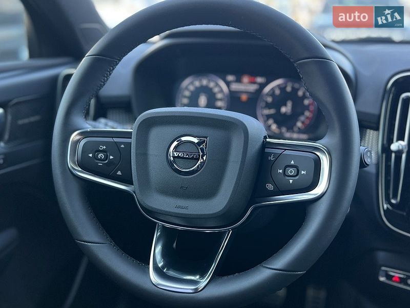 Фото Volvo XC40 з оголошення AUTO.RIA