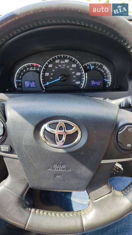 Фото Toyota Camry з оголошення AUTO.RIA