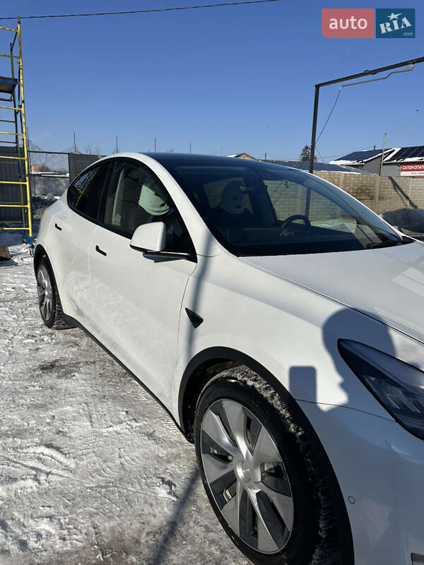 Фото Tesla Model Y з оголошення AUTO.RIA