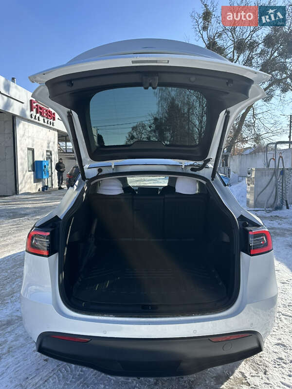 Фото Tesla Model Y з оголошення AUTO.RIA