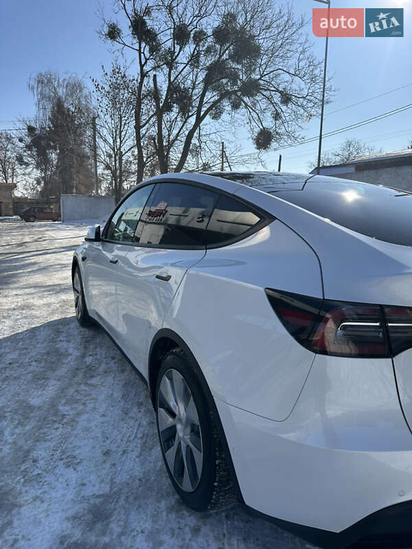 Фото Tesla Model Y з оголошення AUTO.RIA