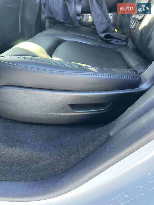 Фото Tesla Model Y з оголошення AUTO.RIA