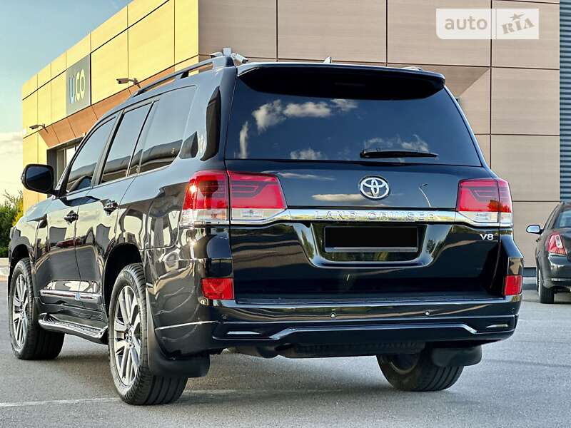 Фото Toyota Land Cruiser з оголошення AUTO.RIA