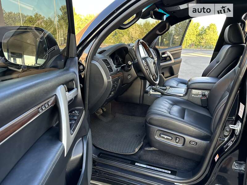 Фото Toyota Land Cruiser з оголошення AUTO.RIA