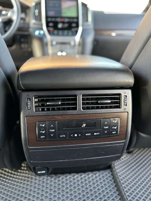 Фото Toyota Land Cruiser з оголошення AUTO.RIA