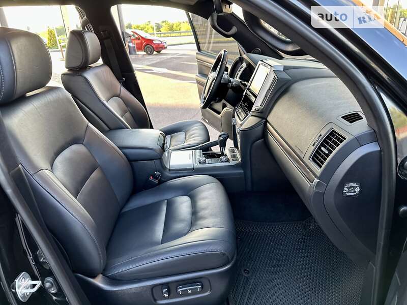 Фото Toyota Land Cruiser з оголошення AUTO.RIA