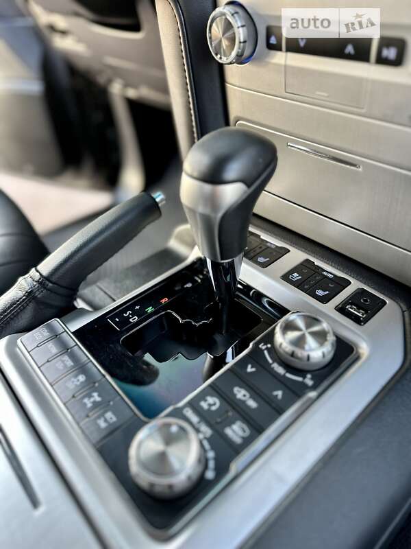 Фото Toyota Land Cruiser з оголошення AUTO.RIA