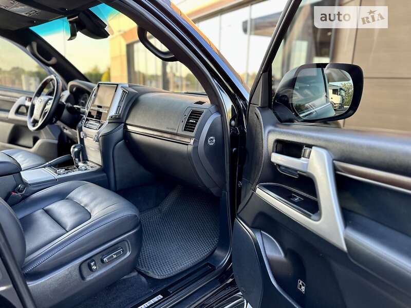 Фото Toyota Land Cruiser з оголошення AUTO.RIA