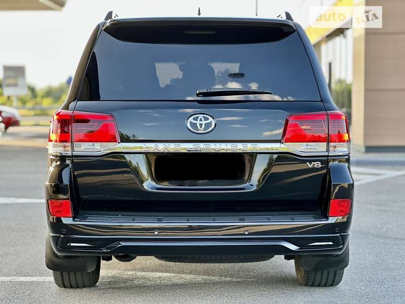 Фото Toyota Land Cruiser з оголошення AUTO.RIA