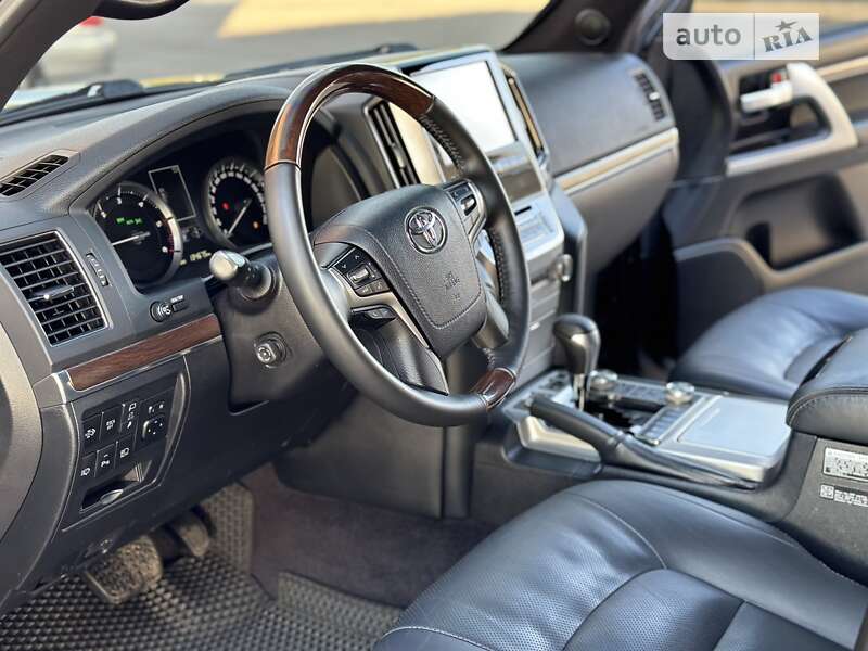 Фото Toyota Land Cruiser з оголошення AUTO.RIA