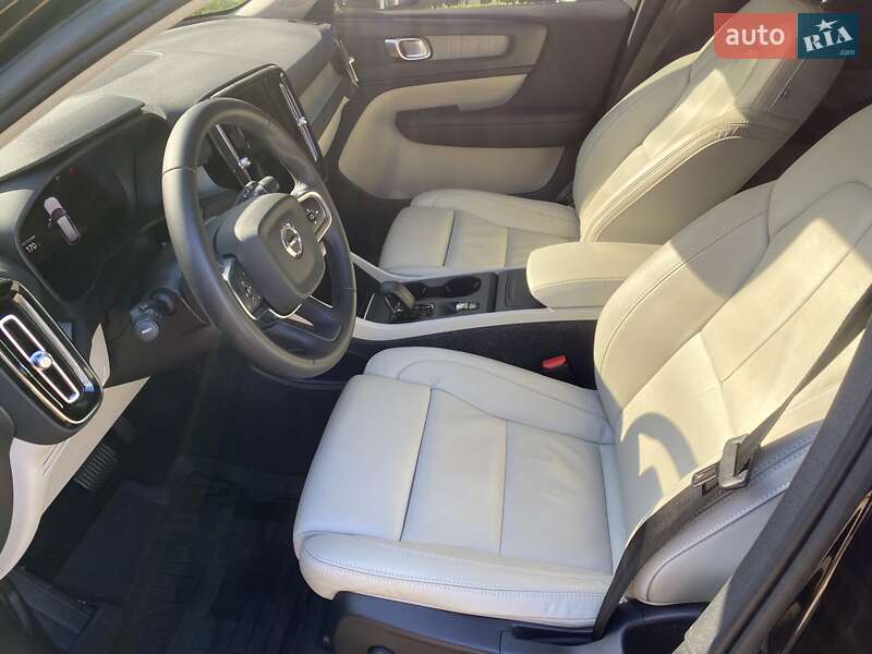 Фото Volvo XC40 з оголошення AUTO.RIA