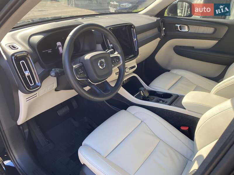 Фото Volvo XC40 з оголошення AUTO.RIA