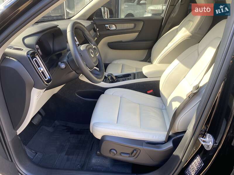 Фото Volvo XC40 з оголошення AUTO.RIA