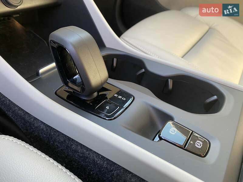 Фото Volvo XC40 з оголошення AUTO.RIA