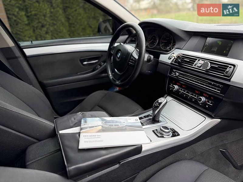 Фото BMW 5 Series з оголошення AUTO.RIA