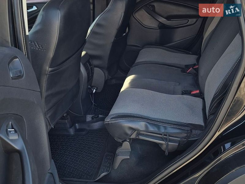 Фото Ford Kuga з оголошення AUTO.RIA