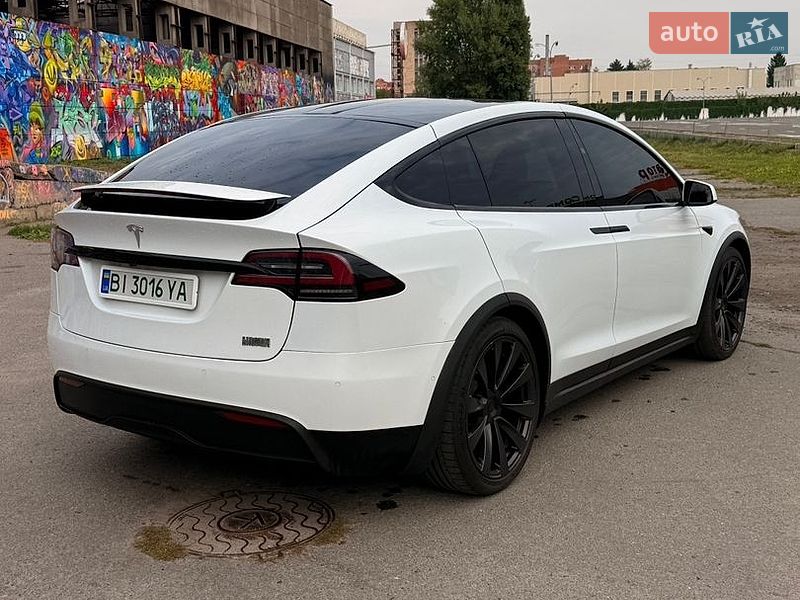 Фото Tesla Model X з оголошення AUTO.RIA
