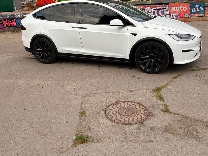 Фото Tesla Model X з оголошення AUTO.RIA