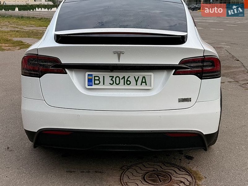 Фото Tesla Model X з оголошення AUTO.RIA