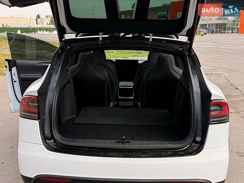 Фото Tesla Model X з оголошення AUTO.RIA